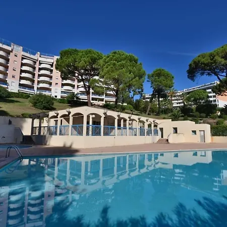 2pieces Avec Jardin Piscine Et Tennis A La Bocca شقة كان