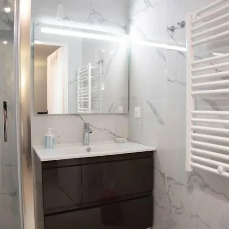 2pieces Avec Jardin Piscine Et Tennis A La Bocca *