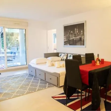 2pieces Avec Jardin Piscine Et Tennis A La Bocca Apartment *